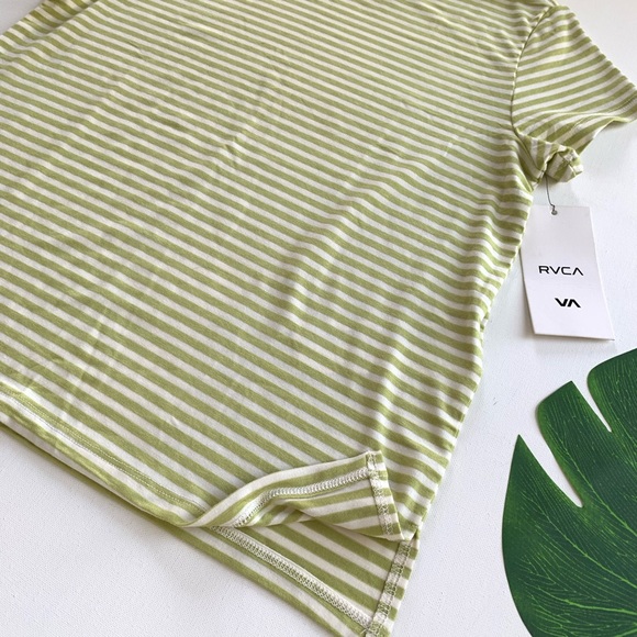 🌸RVCA Sahara Tee🌸 - Picture 3 of 10